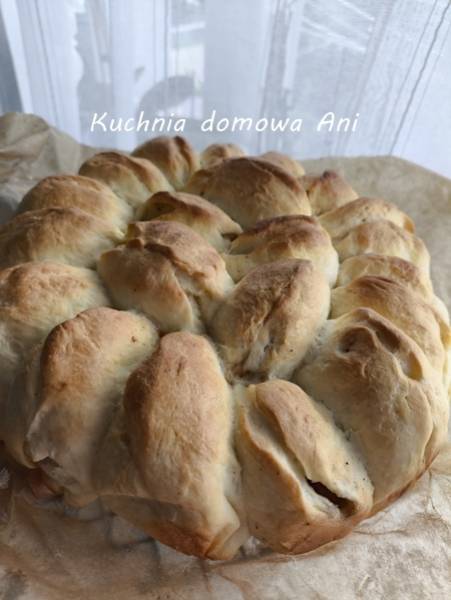 Drożdżowe pierożki z jabłkami do odrywania