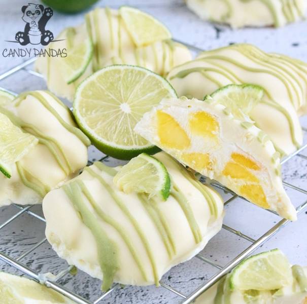 Lodowe przekąski- mrożone ciastka mango i biała czekolada