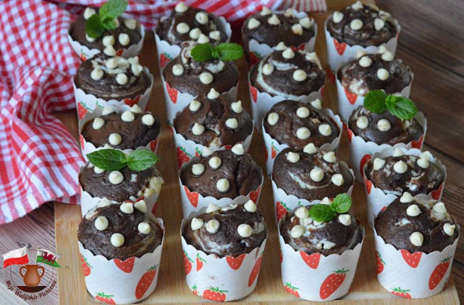 PYSZNIE WILGOTNE CZEKOLADOWE MUFFINKI Z TWAROGIEM.