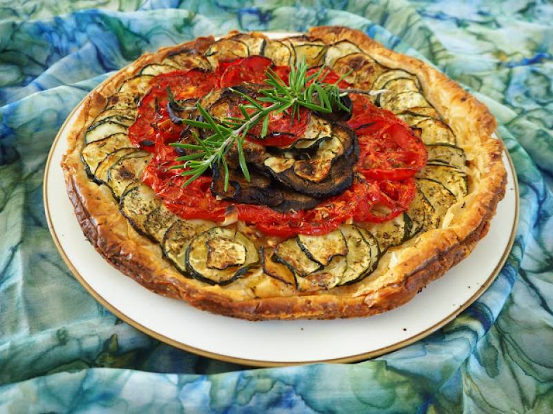 TARTA TIAN Z KONFITOWANYMI LETNIMI WARZYWAMI