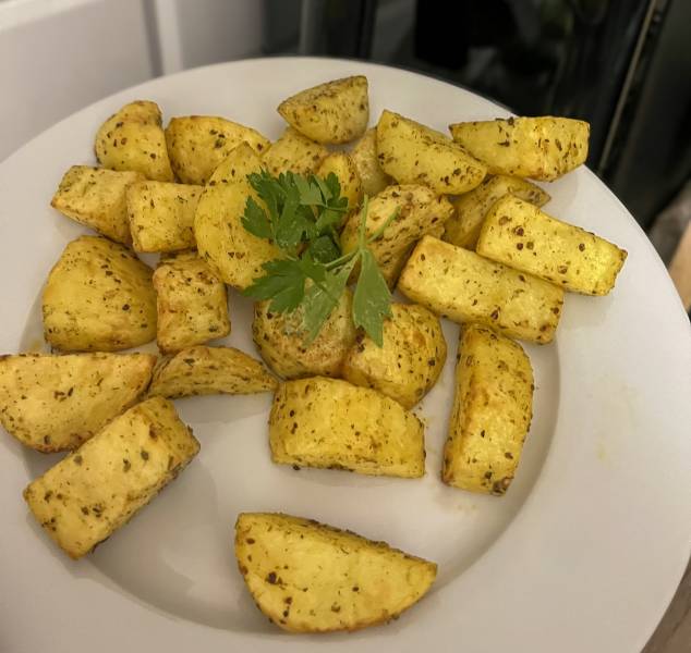 Pieczone ziemniaki w AirFryer – mój szybki sposób na chrupiący dodatek