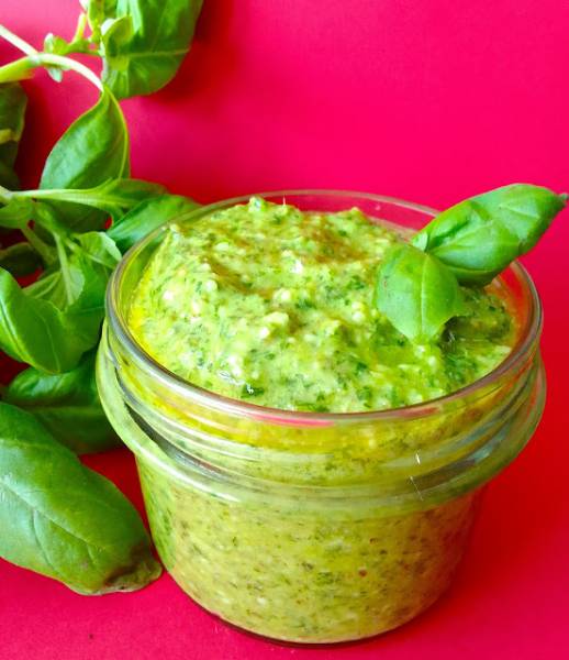 Pesto pietruszkowo-bazyliowe