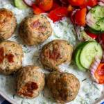 Greckie pulpeciki z indyka i cukinii z tzatziki
