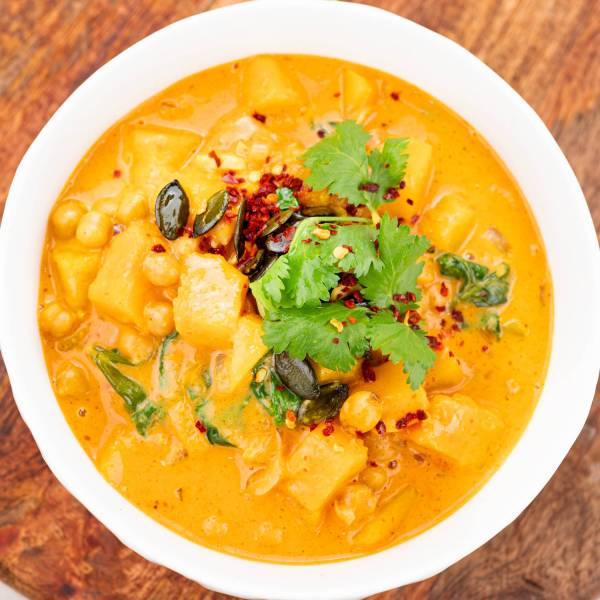 Curry z dynią i ciecierzycą