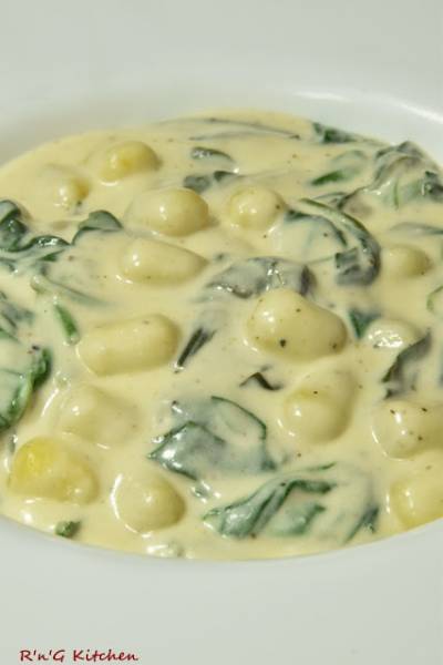 Gnocchi w sosie serowym