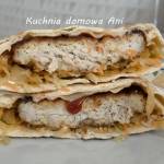 Tortilla z kotletem schabowym i kapustą