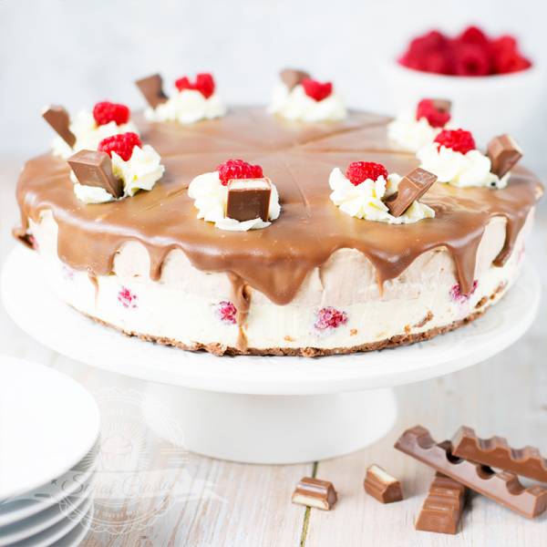 Sernik Kinder Chocolate z malinami