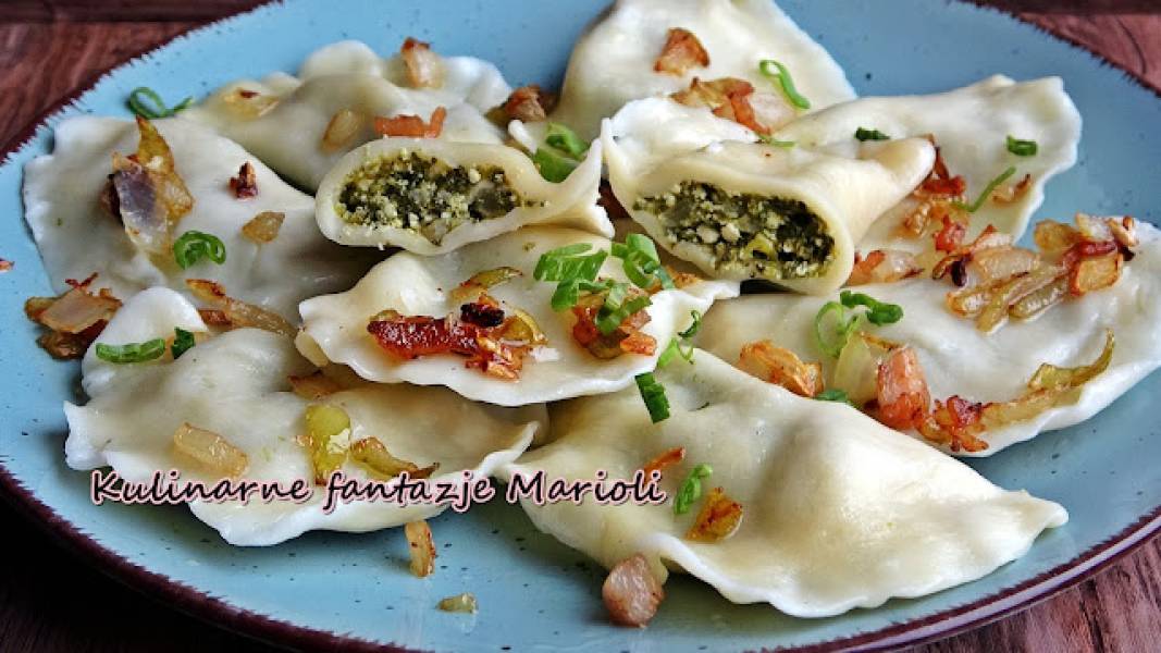 PIEROGI ZE SZPINAKIEM +  FILMIK