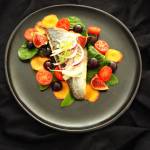 OKOŃ MORSKI Z OWOCAMI I WARZYWAMI