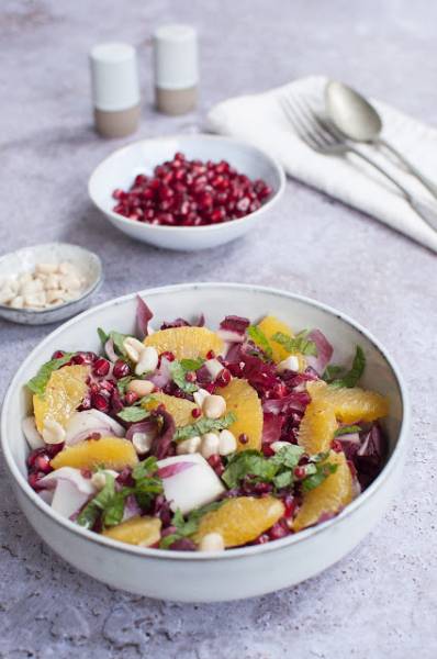 Sałatka z cykorii z pomarańczami i granatem