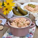 Pasta z łososia, sera białego i ogórka kiszonego