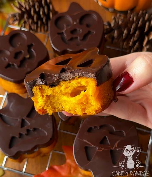 Babeczki dyniowe z czekoladą 🎃 (przepis wegański, bez laktozy i bez cukru)