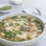 Zupa fasolowa z zacierkami