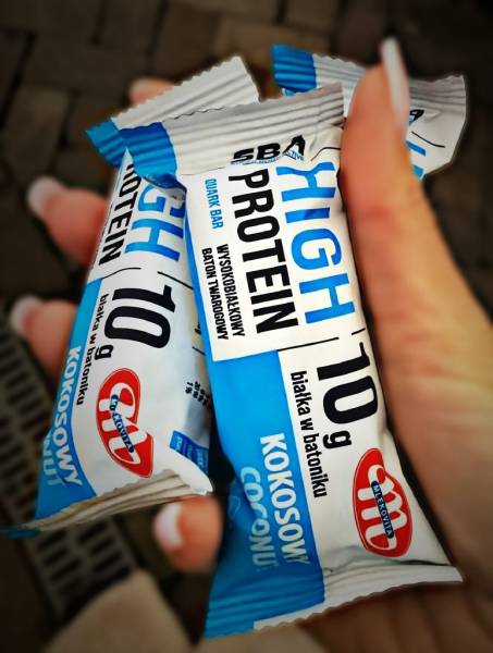 Baton twarogowy EvaVita z polewą Nutlove Coco & Bueno