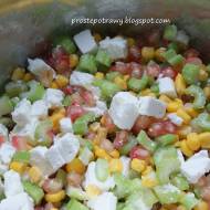 Sałatka z selerem naciowym i granatem