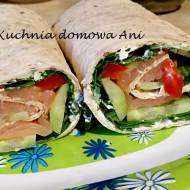 Tortilla z wędzonym łososiem