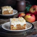 Miodowe z jabłkami i kremem chałwowym