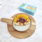 Serniczek bananowy z ciasteczkami sugar free, kaki i śliwką