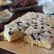 Ciasto jogurtowe z borówkami i kruszonką