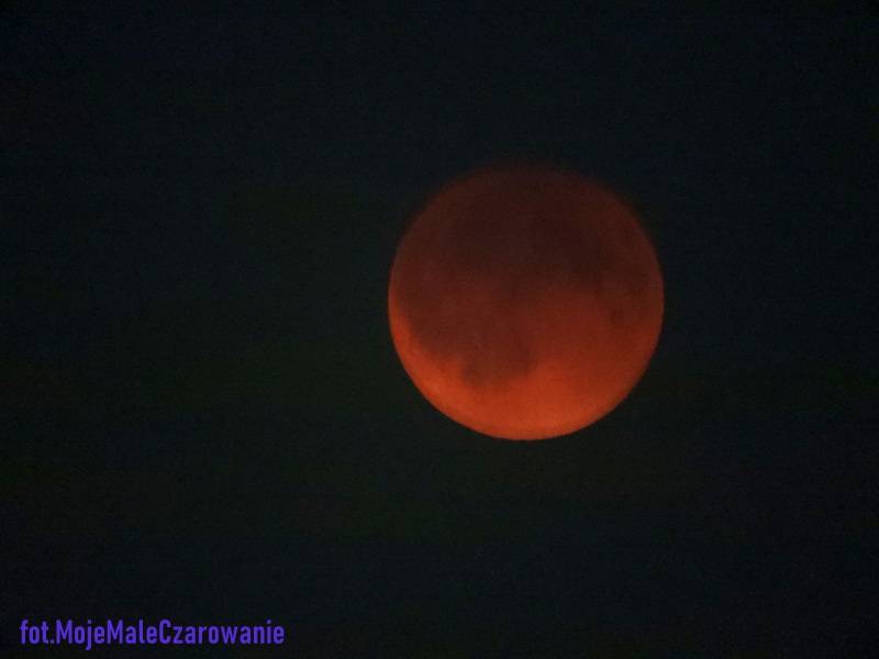 Zaćmienie księżyca we wrześniu 2025