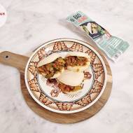 Leczo warzywne z kiełbasą w bułeczkach bao