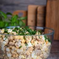 Sałatka z kurczakiem i marynowanymi pieczarkami