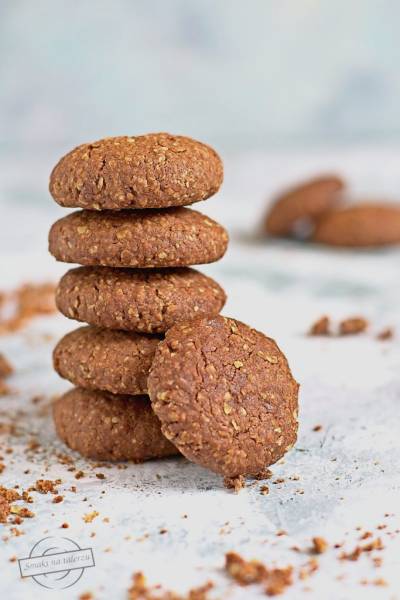 Kakaowe ciasteczka owsiane z kawałkami czekolady