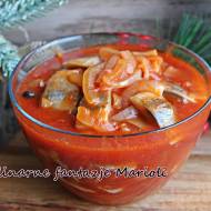 ŚLEDZIE Z CEBULĄ W SOSIE POMIDOROWYM +  filmik