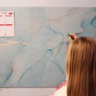 Szklana tablica magnetyczna – etstetyczna, trwała i praktyczna