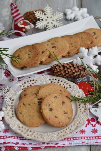 Maślane ciasteczka z czekoladą i kokosem