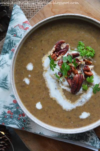 Kremowa zupa grzybowa z suszonymi grzybami