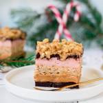 Świąteczny Przekładaniec Orzechowo Kajmakowy