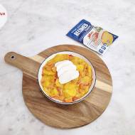 Zupa krem dyniowa z mozzarellą, papryką czerwoną marchewką, pietruszką, cebulą białą i ziemniakami