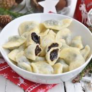 Wigilijne pierogi z suszoną śliwką