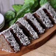 BABKA MAKOWA W ŚWIĄTECZNEJ ODSŁONIE