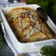 Pieczony seler z niebieskim serem i orzechami włoskimi