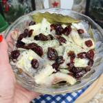 Szybkie śledzie z żurawiną