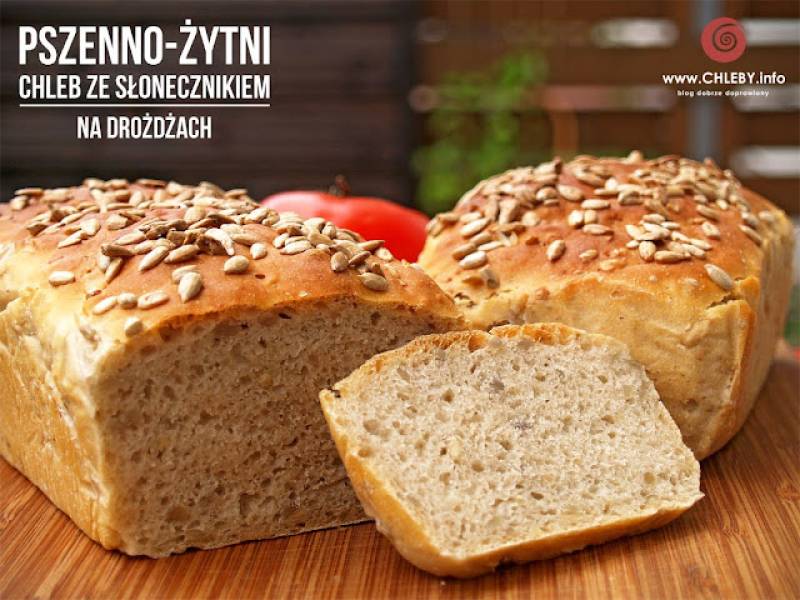 Pszenno-żytni chleb na drożdżach ze słonecznikiem