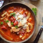 Zimowa zupa z kurczakiem i pomidorami