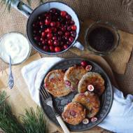 Zimowe syrniczki z makiem i żurawiną