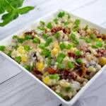 Sałatka z kaszą bulgur pieczarkami, suszonymi pomidorami i kukurydzą + film