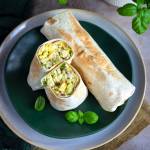 Tortilla z kurczakiem i jabłkiem