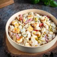 Sałatka makaronowa z halloumi