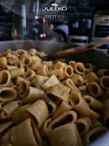Pasta alla Silana z czarnym czosnkiem