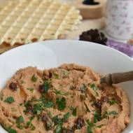 Pasta z fasoli i suszonych pomidorów