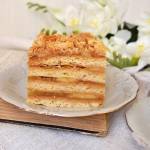 Kruche ciasto z jabłkami w galaretce – prosty, domowy klasyk