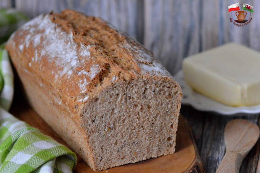 PROSTY CHLEB ORKISZOWY. Z SIEMIENIEM LNIANYM, OTRĘBAMI I SŁONECZNIKIEM