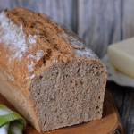 PROSTY CHLEB ORKISZOWY. Z SIEMIENIEM LNIANYM, OTRĘBAMI I SŁONECZNIKIEM
