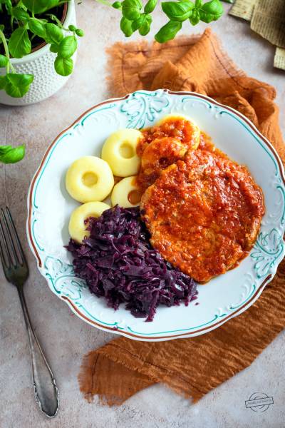 Schab w sosie pomidorowym