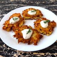 Placki ziemniaczane z kapustą kiszoną i kiełbasą + film